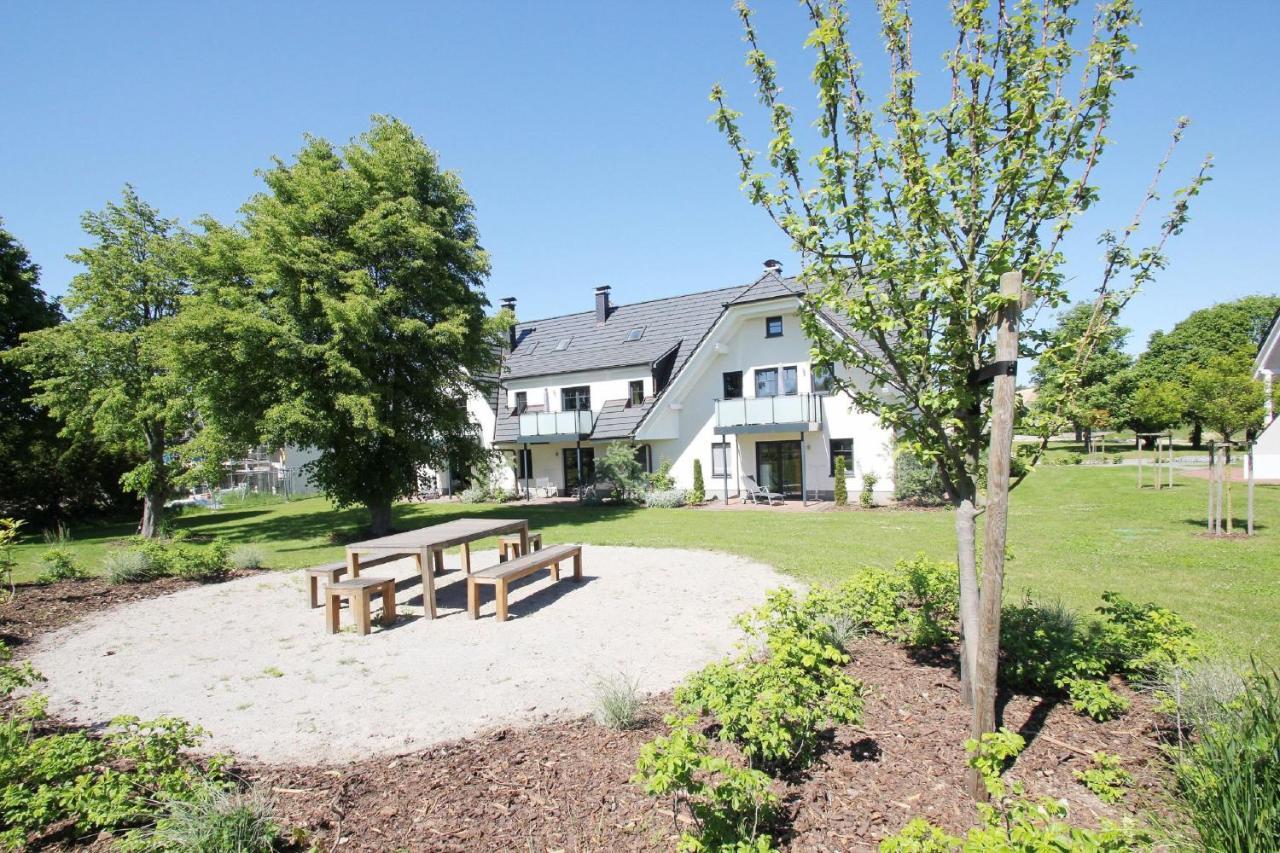 Strandresort Rex Rugia Haus 13 - FeWo 05, inklusive Sauna und Schwimmbadnutzung im AHOI Sellin Lobbe Exterior foto